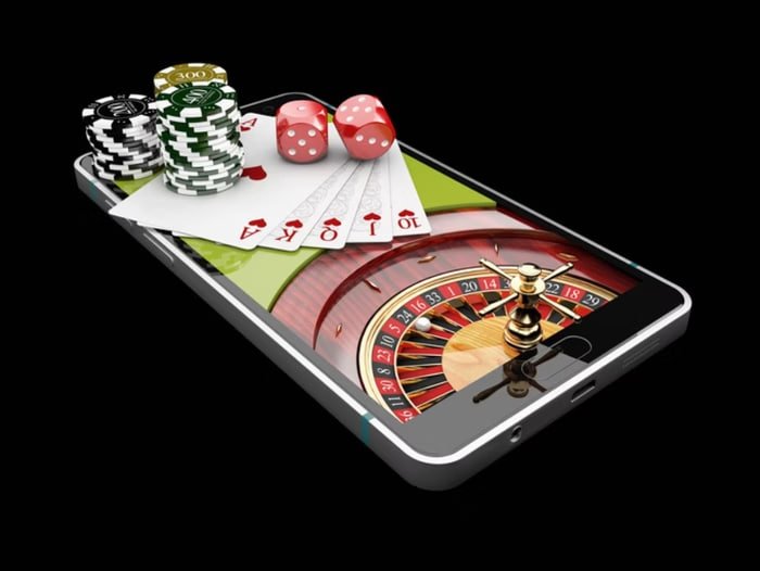 Antarmuka Mahjong Ways di totokl4d menampilkan enam gulungan dengan simbol tradisional Asia